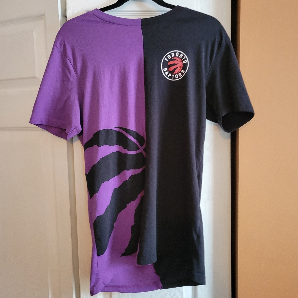 NBA TORONTO RAPTORS Womens size Medium long fit color block t shirt